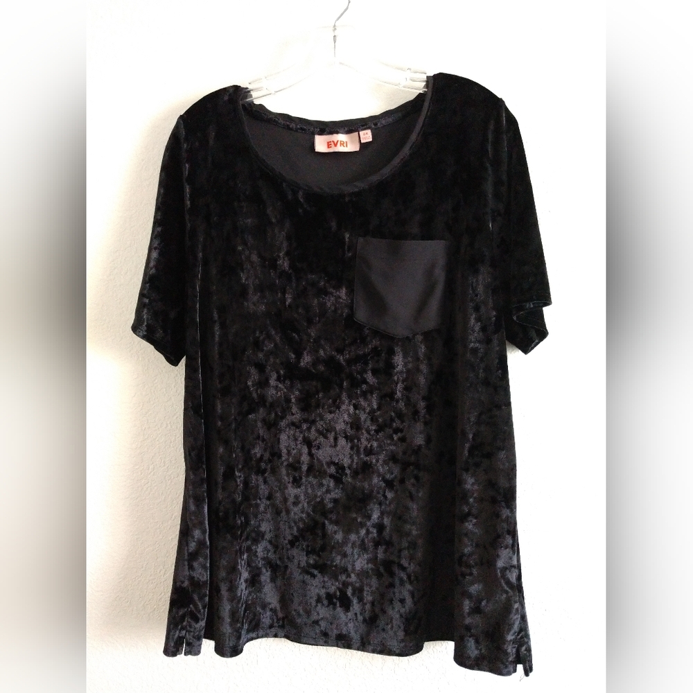 Evri Women's Black Velvet Top Short Sleeve Minamalist Size 0X Chest 40"